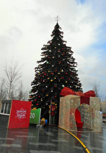 Moskova Daki Zaryadye Parkı Noel Ağacı — Stok fotoğraf