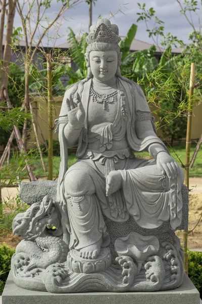 Bangkok, Tajlandia-sierpień 03, 2019: Guanyin w fo Guang Shan Thai H — Zdjęcie stockowe