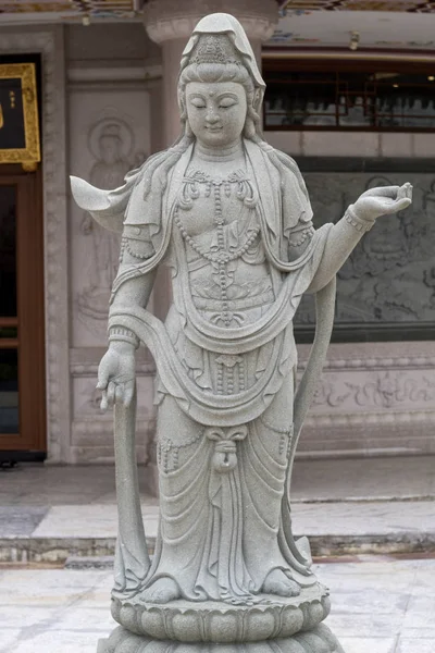 Bangkok, Tajlandia-sierpień 03, 2019: Guanyin w fo Guang Shan Thai H — Zdjęcie stockowe