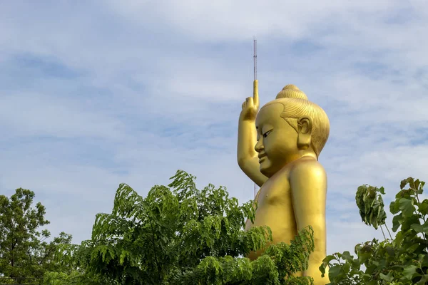 BANGKOK, THAILAND - 27 de julho de 2019: Kuman Thong em Wat Phraya Sur — Fotografia de Stock