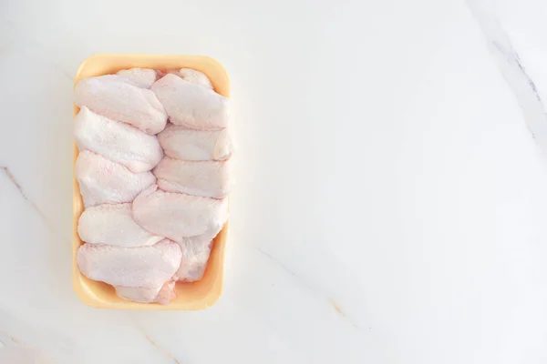 Fresh Chicken Wings Plate White Marble Table Copy Space Raw — Stock Photo, Image