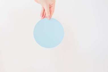 Kağıt çemberler, yuvarlak mavi karton elinle taklit et. Boş şablon. Etiketlerin boş modelleri. Kredi üzerine banka faizi düzeni.