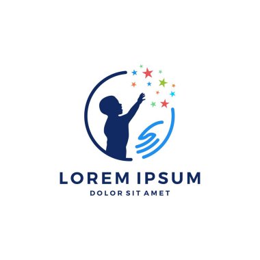 Çocuk al yıldızları yükselten el bakım logosu tasarım ilhamı