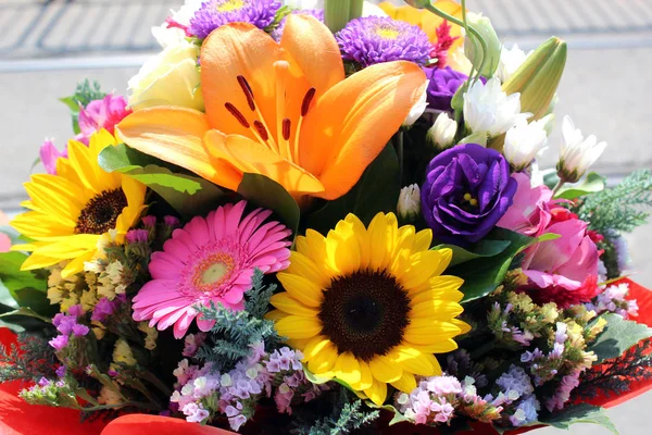 Bouquet Mixte Coloré Avec Diverses Fleurs Printemps — Photo