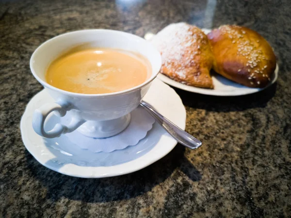 Cup Coffee Croissant Table — Stock Photo, Image