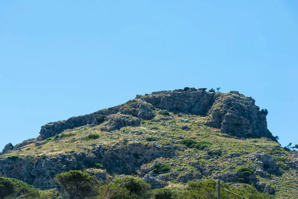 로도스의 화창한 날의 산 풍경 — 스톡 사진