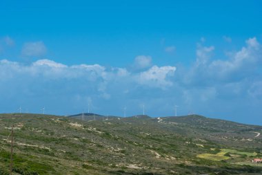Rodos'ta dağların ve vadilerin güzel manzarası.