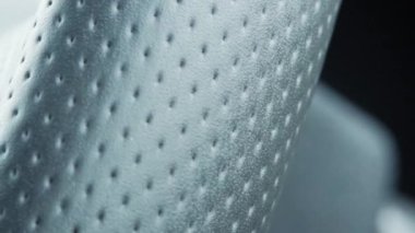 Arabanın iç detayları. Direksiyon simidinin yakın dokusu var. soyutlama.