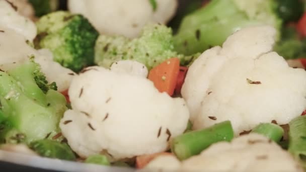 Close Frozen Vegetables Reheated Frying Pan Cauliflower Carrots Green Peas — Stock Video