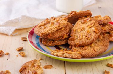 Fındık, glutensiz kek ile bisküvi. Ev yapımı kekler. Ev yapımı hamur işleri.