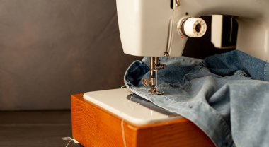 Dikiş makinesi ayrıntılarının yakından görünümü