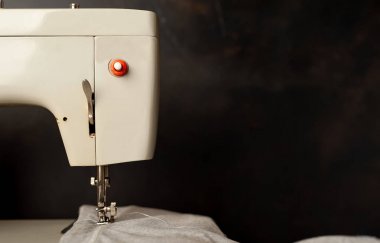 Dikiş makinesi ayrıntılarının yakından görünümü