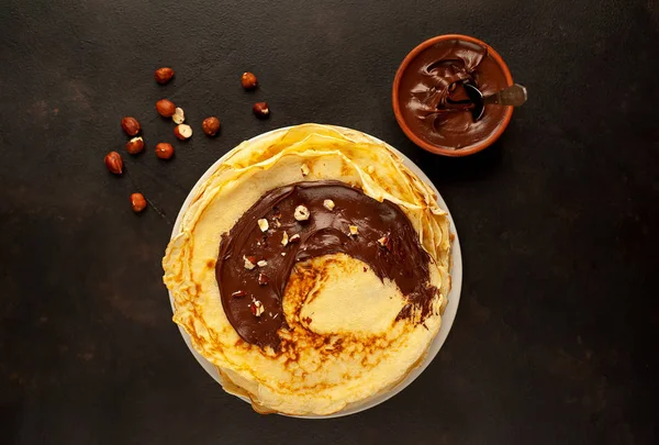 Crêpes Fraîches Maison Servies Avec Pâte Chocolat Noisettes Sur Fond — Photo