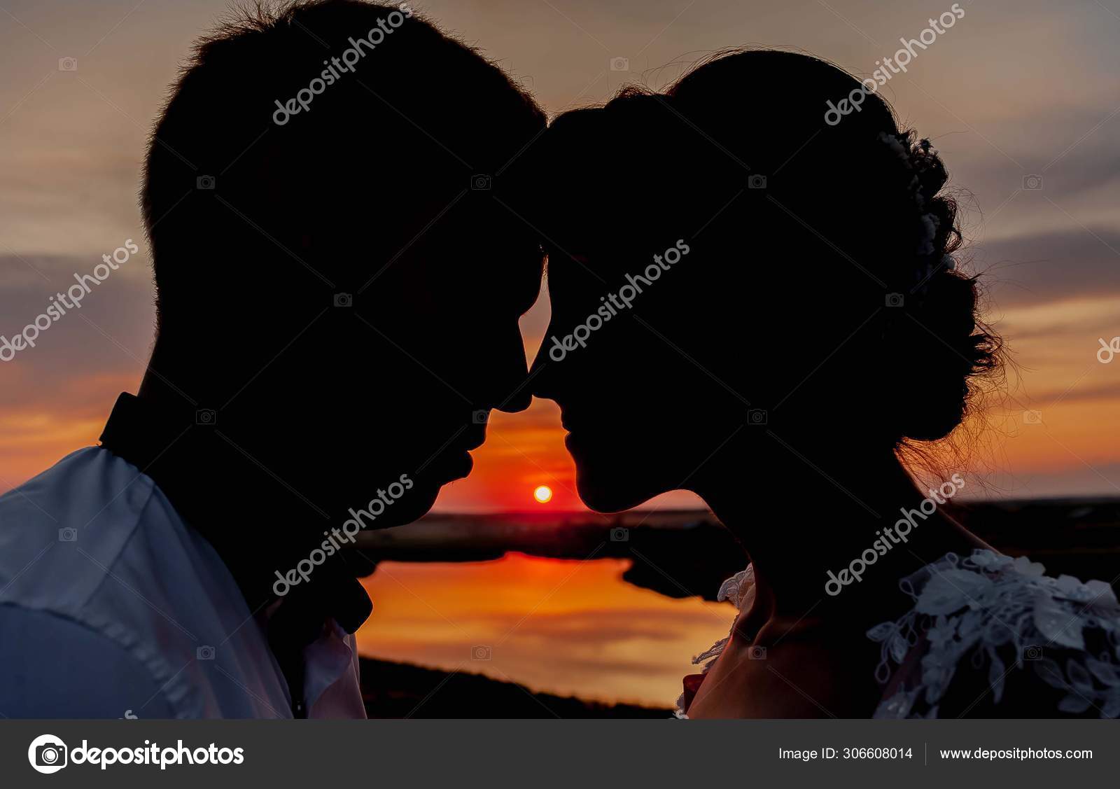 カップルのシルエット写真素材 ロイヤリティフリーカップルのシルエット画像 Depositphotos カップルのシルエット写真素材 ロイヤリティフリーカップルのシルエット画像 Depositphotos