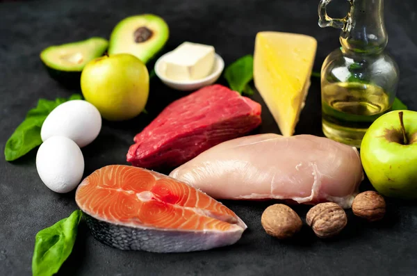 Ketogene Low Carbs Diät Nahrungsmittelauswahl Auf Schwarzem Hintergrund — Stockfoto