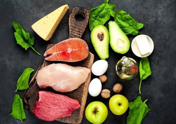 Ketogene Low Carbs Diät Nahrungsmittelauswahl Auf Schwarzem Hintergrund — Stockfoto