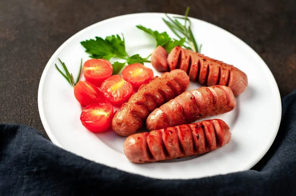 Grilled Sausages Herbs Vegetables Plate — Stock Photo, Image