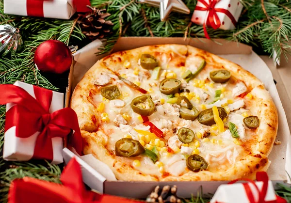 Meksykańska Pizza Boże Narodzenie Filetem Kurczaka Ser Mozzarella Papryka Jalapeno — Zdjęcie stockowe