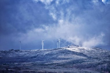 Dağlarda kış mevsimi