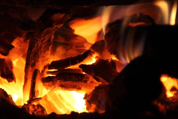 Branden Van Brandhout Kachel Voor Het Koken Sintels Gloeiende Kolen — Stockfoto