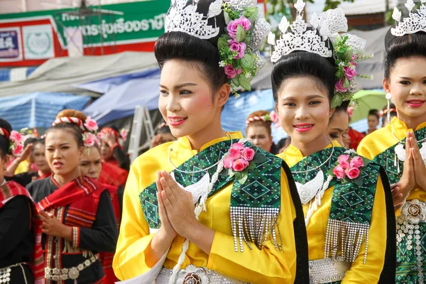Rasisalai, Sisaket, THAILANDIA - 31 MAGGIO 2019: Il gruppo thailandese si esibisce — Foto Stock