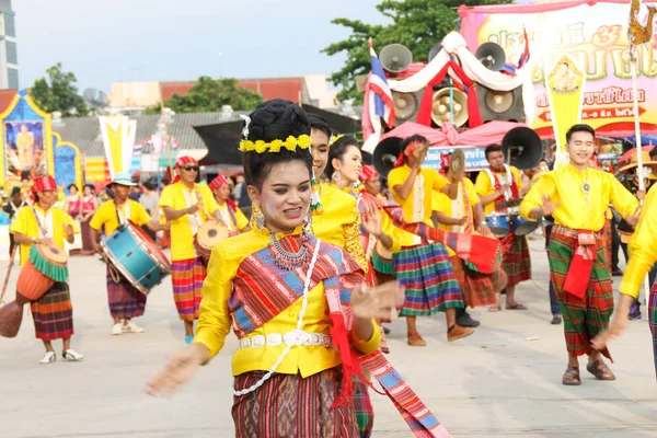 Rasisalai, Sisaket, THAILAND - MAY 31,2019: Thai group performing — стоковое фото