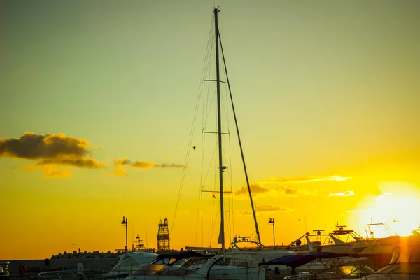 Limassol, Cyprus, 12, 28, 2018: Limassol Marina at Sun rise — Stock Photo, Image