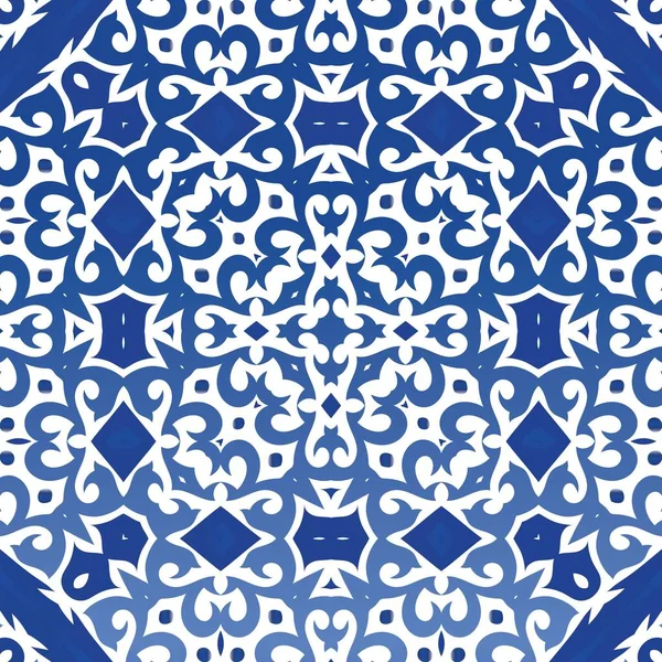 Antique Portuguese Azulejo Ceramic Original Design Vector Seamless Pattern Arabesque — Stock Vector