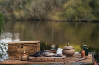 Hobbiton Film Set Köyü 'nde sahte yemek Yüzüklerin Efendisi ve Hobbit' in çekildiği yer. Eylül 2020. Matamata, Yeni Zelanda