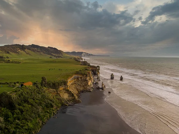 Vue Panoramique Des Falaises Bord Plage Des Formations Rocheuses Célèbres — Photo