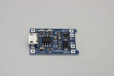koleksiyonunda elektronik bileşenler