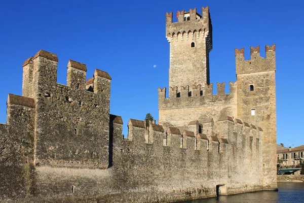 Fortaleza Scaligera Sirmione Italia —  Fotos de Stock