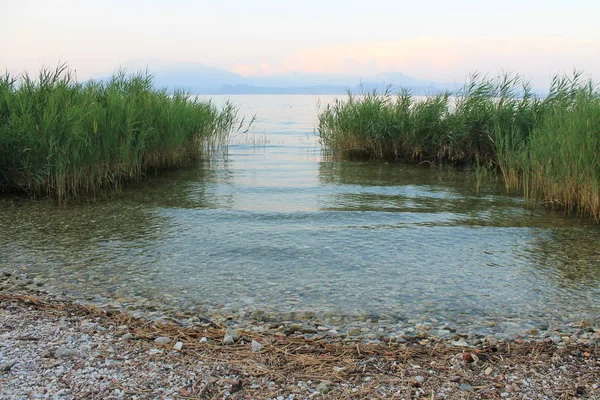 Molnig Kväll Gardasjön Sirmione Italien — Stockfoto