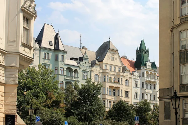 布拉格捷克历史中心建筑立面的建筑元素 — 图库照片