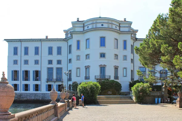 Pałac Wyspie Isola Bella Nad Jeziorem Maggiore Włoszech Jasny Letni — Zdjęcie stockowe