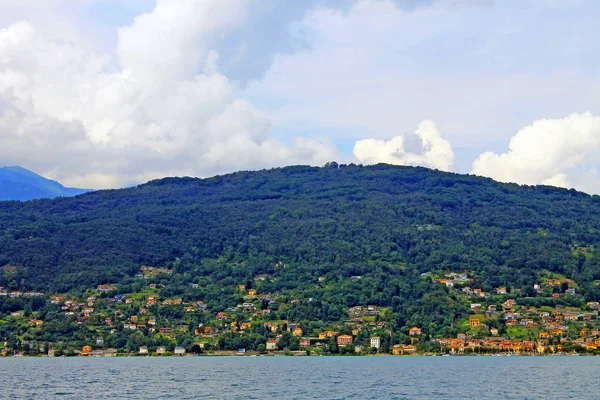 Lago Maggiore Italia Rodeado Montañas — Foto de Stock