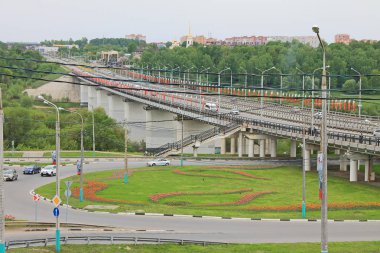 Bulutlu bir bahar gününde Kaluga Rusya görünümü