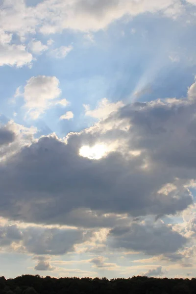 Himmel Mit Herzförmigem Loch Der Wolke — Stockfoto