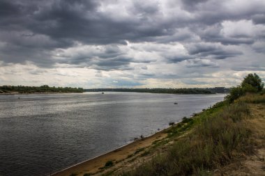 Murom için Nehir Oka, Rusya bulutlu yaz günü
