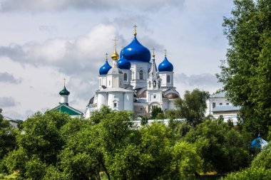 Bogolyubovo Kutsal Bogolyubovo manastırı, Rusya açık bir yaz günü