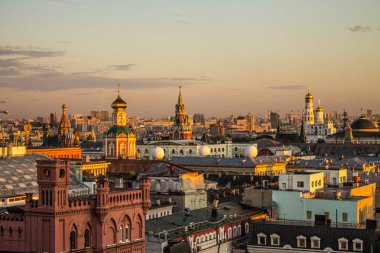 Merkezi çocuk mağazasının çatısından Moskova Rusya'nın tarihi merkezinin üst görünümü