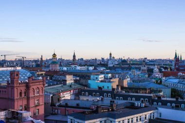Merkezi çocuk mağazasının çatısından Moskova Rusya'nın tarihi merkezinin üst görünümü