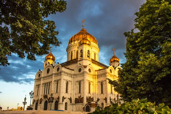 Cattedrale Cristo Salvatore Mosca Russia Sullo Sfondo Pittoresche Nuvole Colorate — Foto Stock