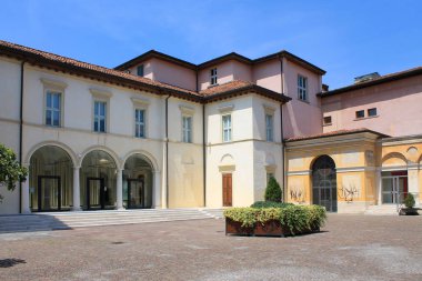 Brescia İtalya'nın tarihi merkezinde Clear Sunny yaz günü