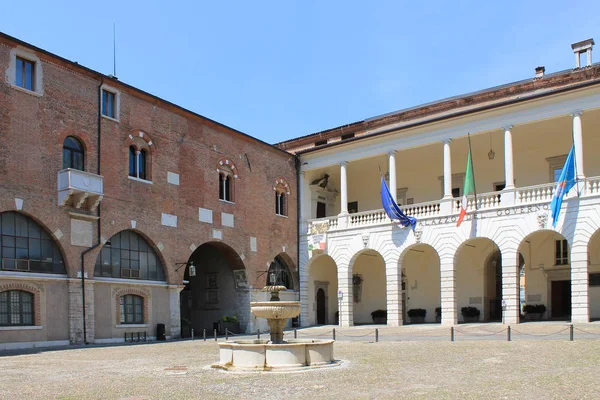 Día Verano Claro Soleado Centro Histórico Brescia Italia — Foto de Stock