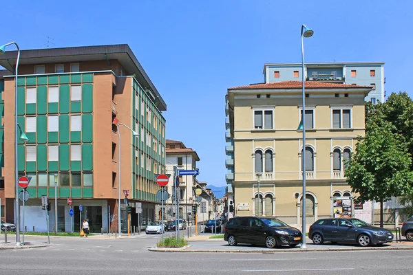 Heldere Zonnige Zomerdag Het Historische Centrum Van Brescia Italië — Stockfoto