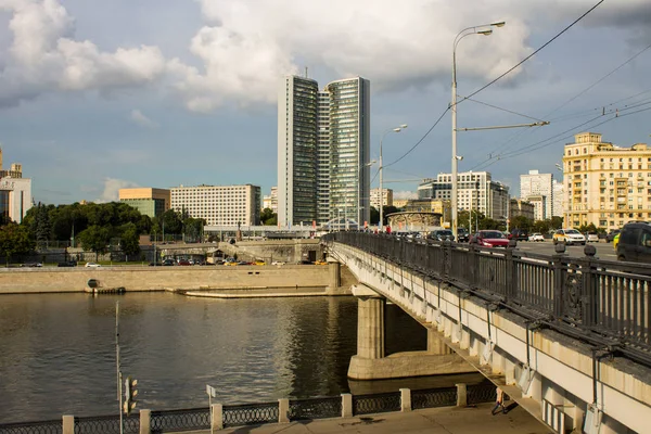 Moscou Rússia Julho 2019 Vista Rio Moscou Aterros Com Edifícios — Fotografia de Stock