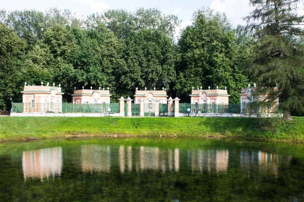 Belo Edifício Histórico Conjunto Arquitetônico Parque Kuskovo Solar Dia Verão — Fotografia de Stock