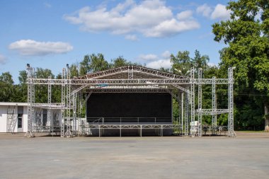 Şehir Parkı'nda yaz açık hava sahnesi