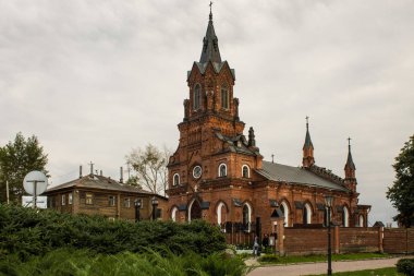 Vladimir, Vladimir bölgesi / Rusya - 2 Ağustos 2019: şehrin tarihi merkezinde ki antik Katolik Kilisesi